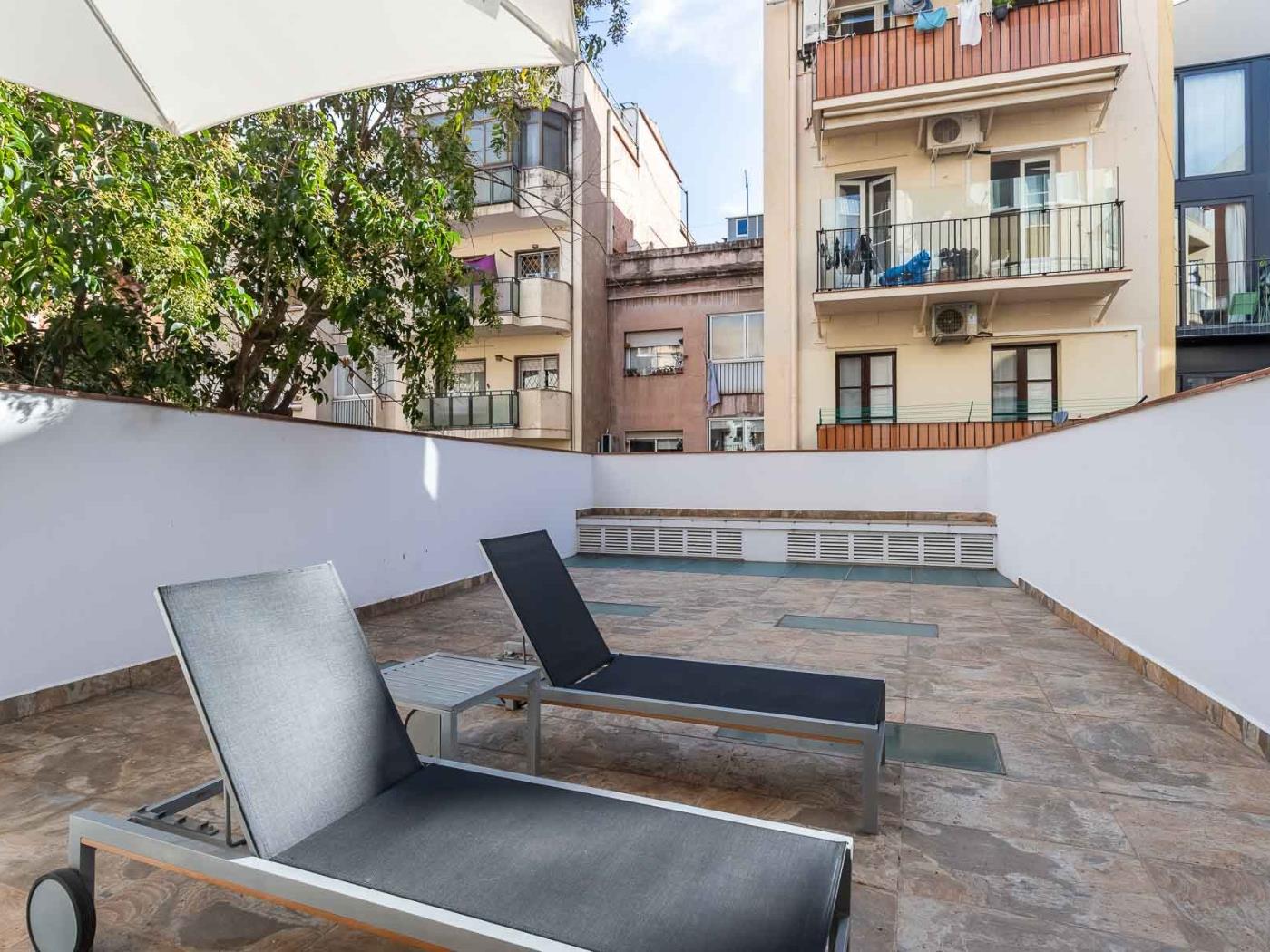 Piękny apartament z dużym prywatnym tarasem w Sant Gervasy na wynajem na miesiąc - My Space Barcelona Mieszkanie