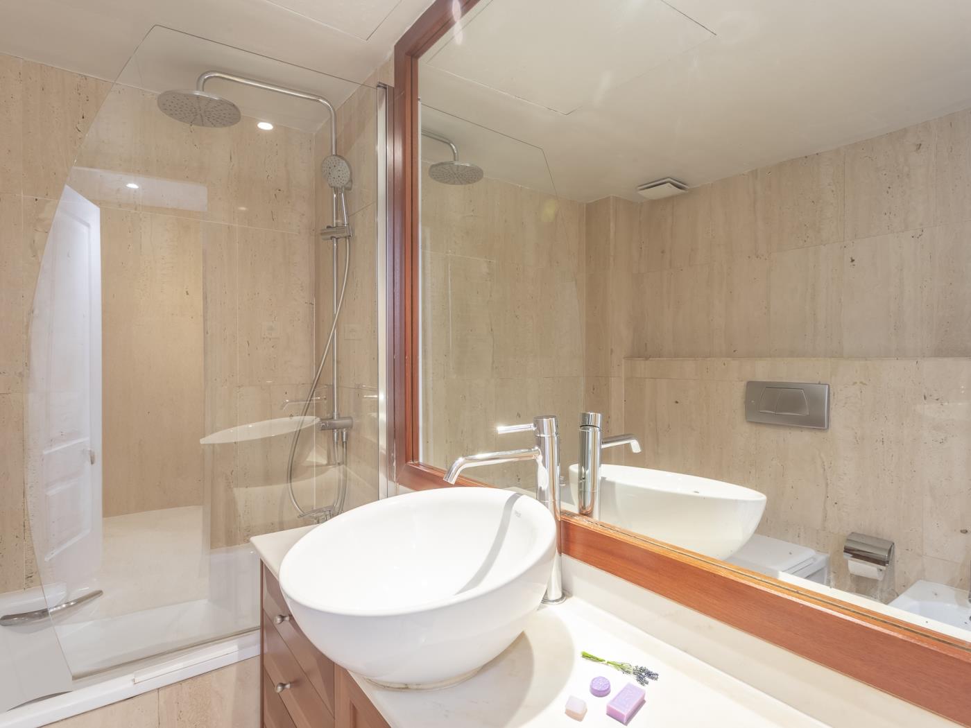 Attic Apartment in Bonanova with Private Terrace - My Space Barcelona Mieszkanie