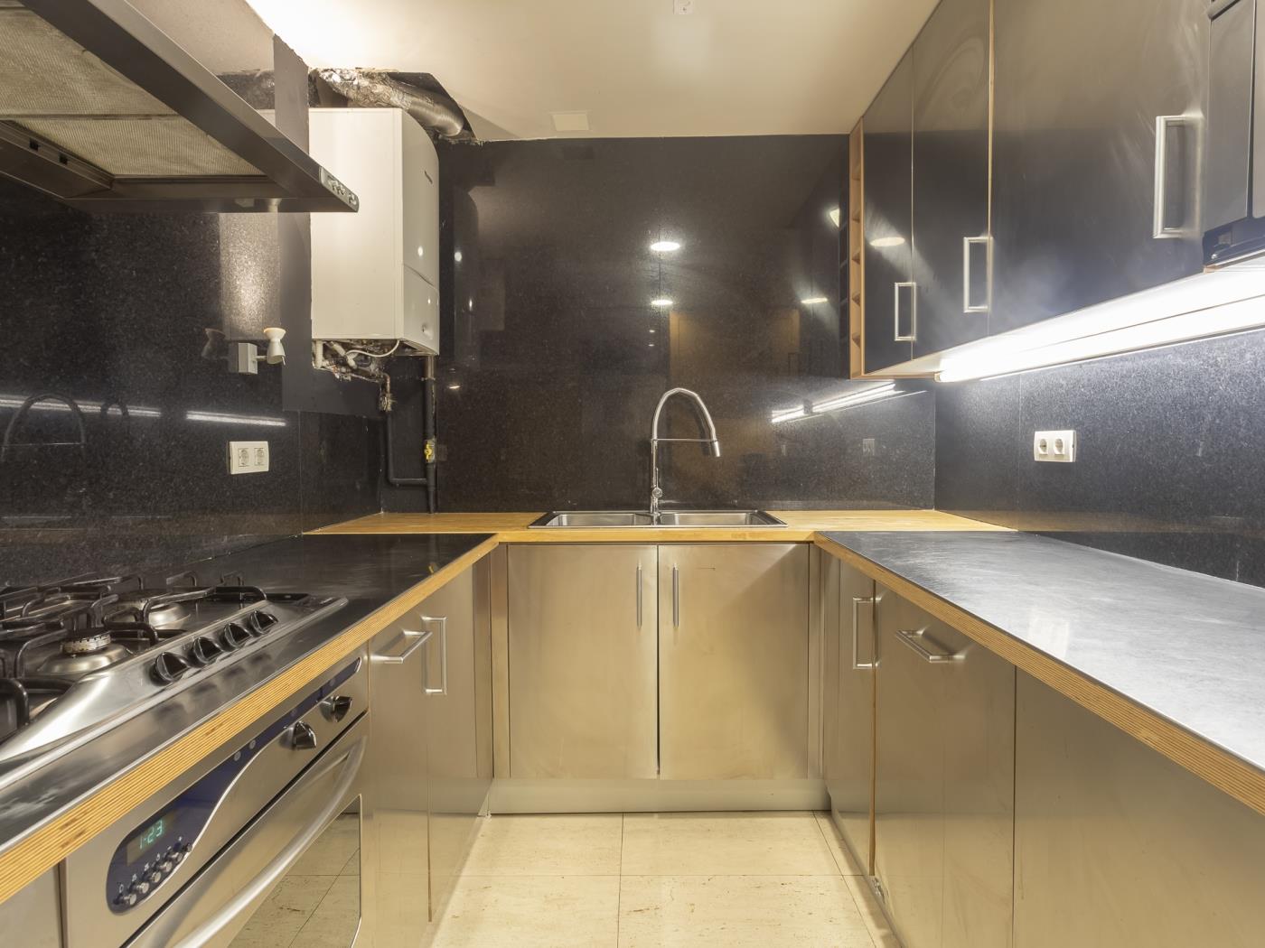 Attic Apartment in Bonanova with Private Terrace - My Space Barcelona Mieszkanie