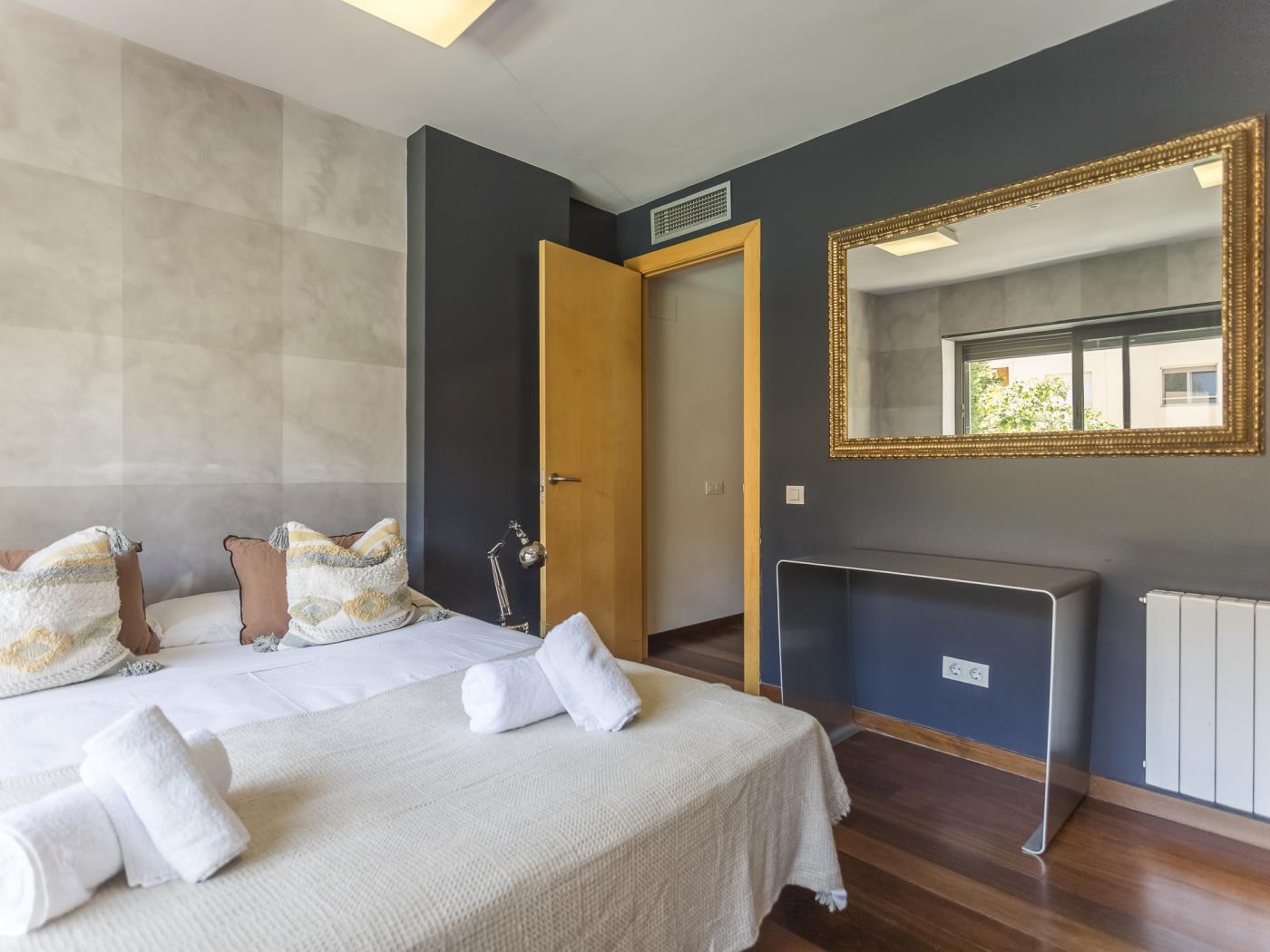 Apartment with Terrace and Pool near Park Güell - My Space Barcelona Mieszkanie