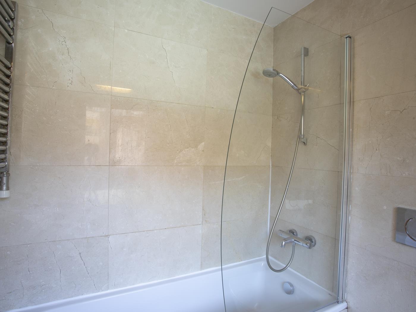 Apartment with Terrace and Pool near Park Güell - My Space Barcelona Mieszkanie