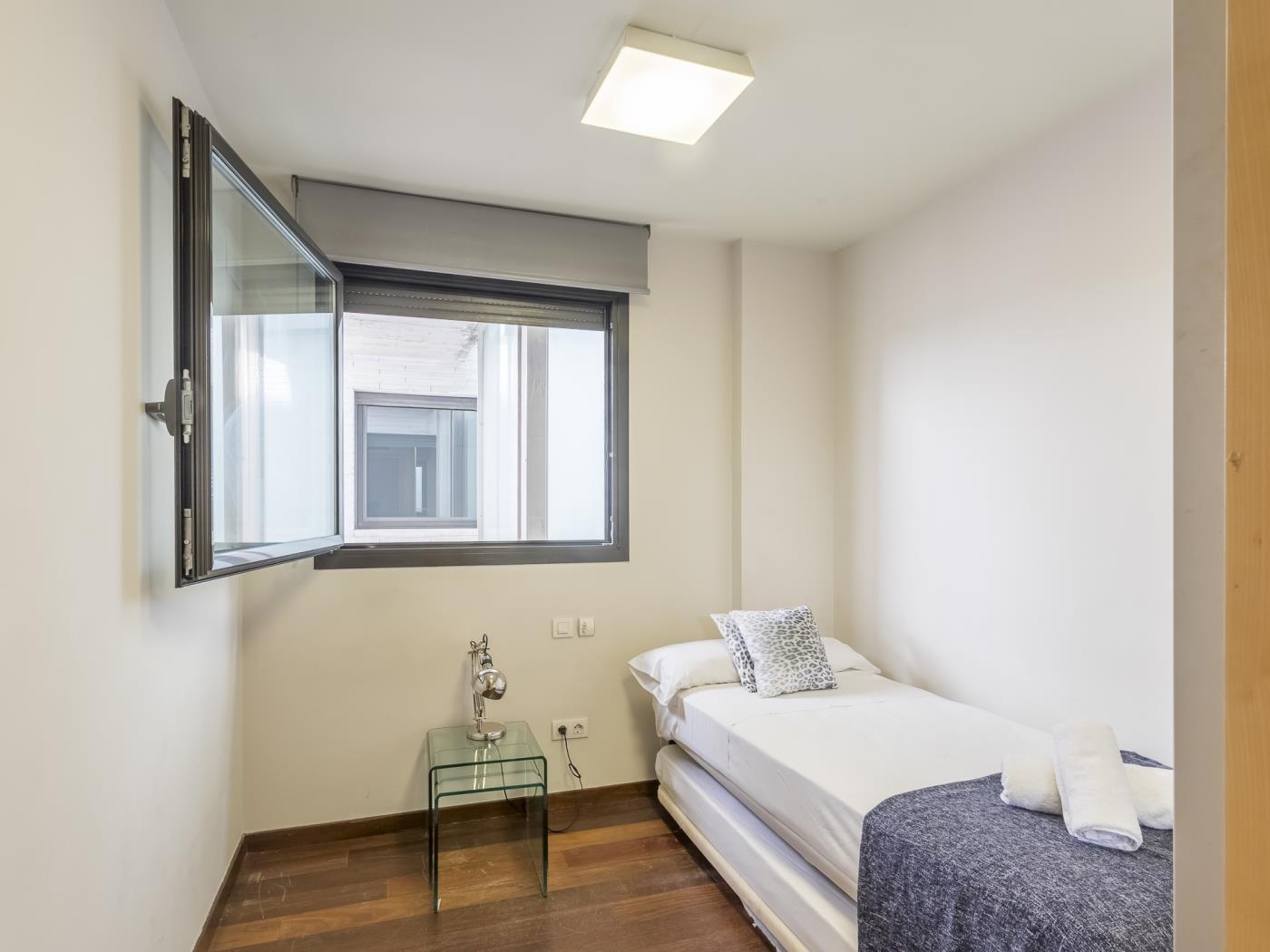 Apartment with Terrace and Pool near Park Güell - My Space Barcelona Mieszkanie