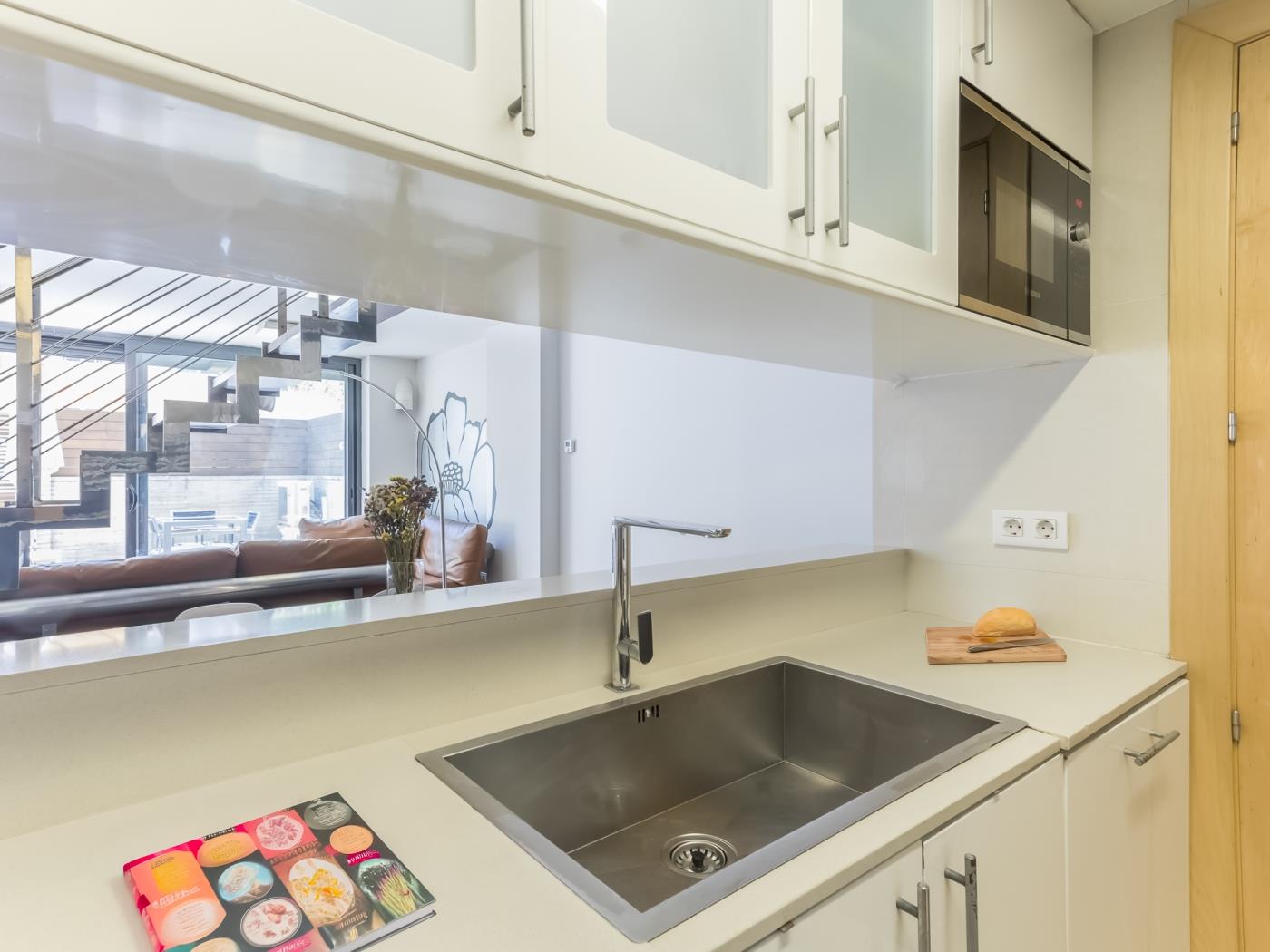 Apartment with Terrace and Pool near Park Güell - My Space Barcelona Mieszkanie