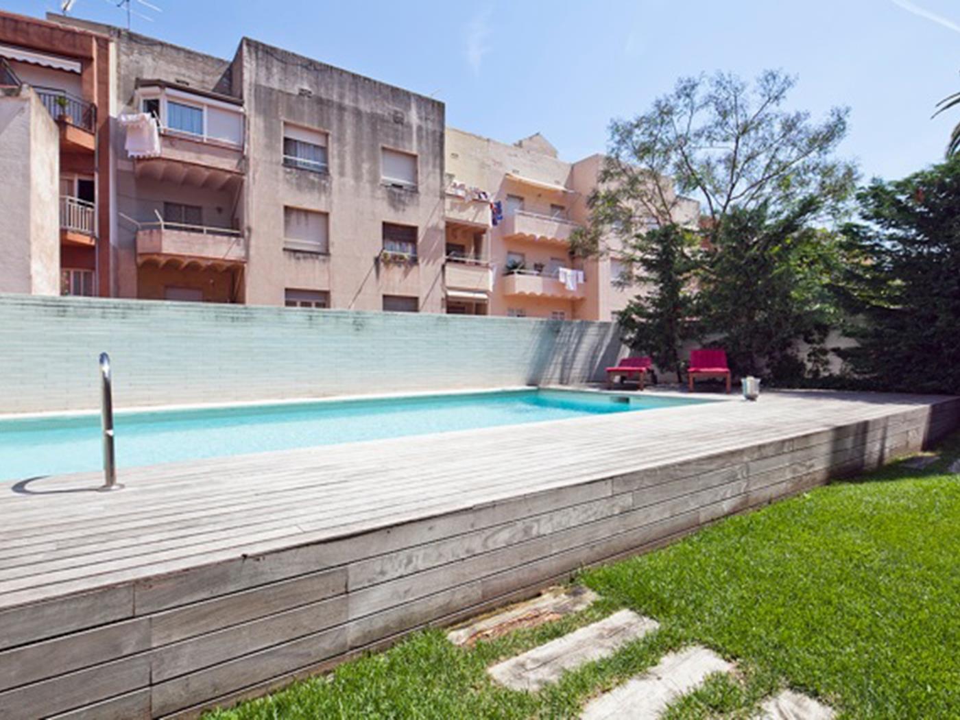 Apartment with Terrace and Pool near Park Güell - My Space Barcelona Mieszkanie
