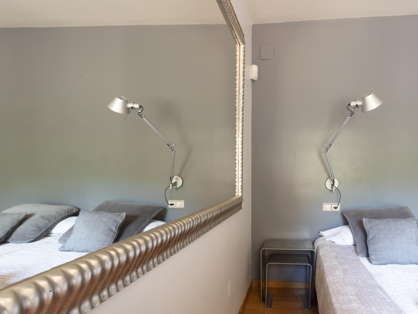Classic executive Bonanova Apartment for 8 - My Space Barcelona Mieszkanie