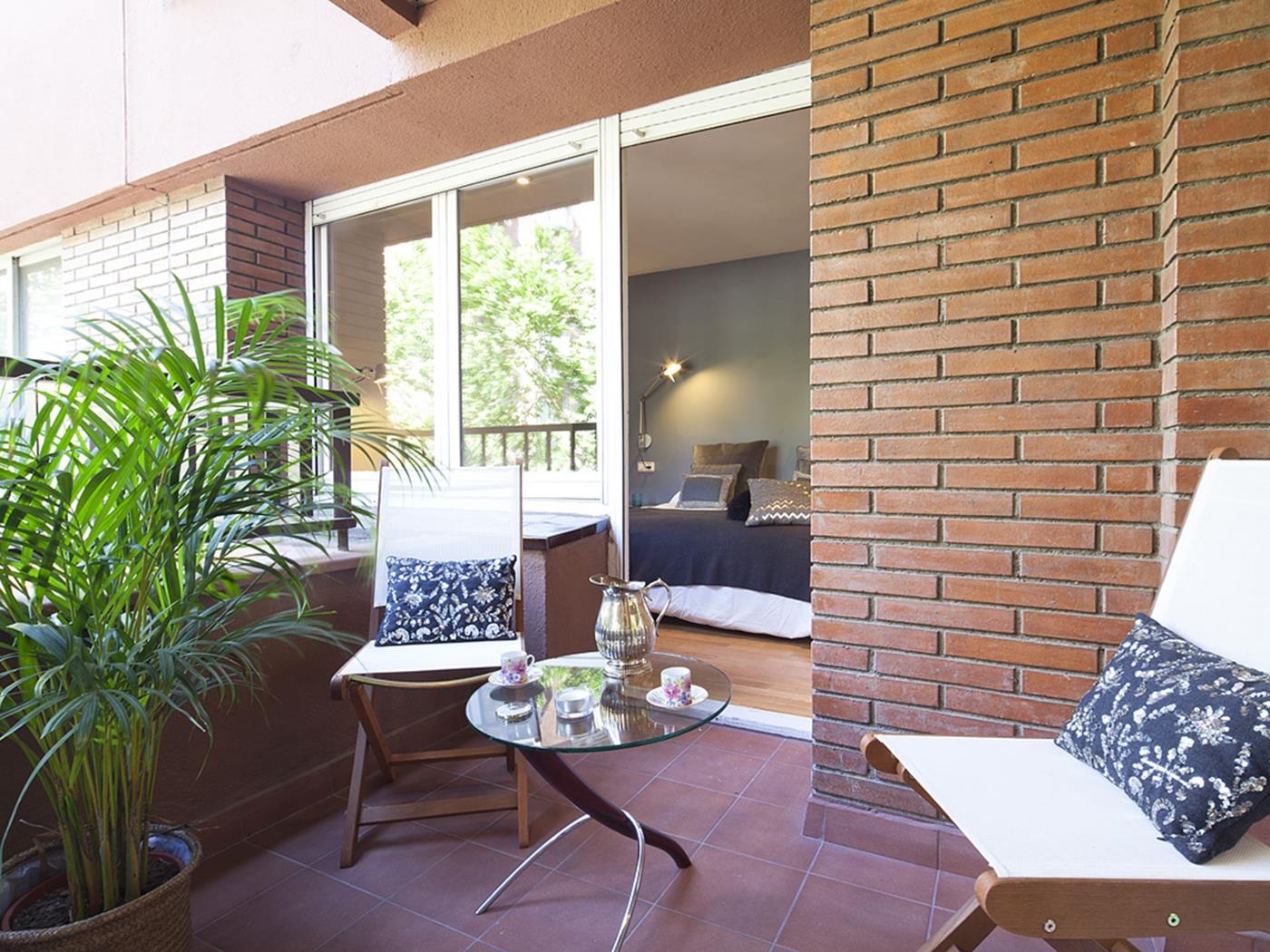 Classic executive Bonanova Apartment for 8 - My Space Barcelona Mieszkanie