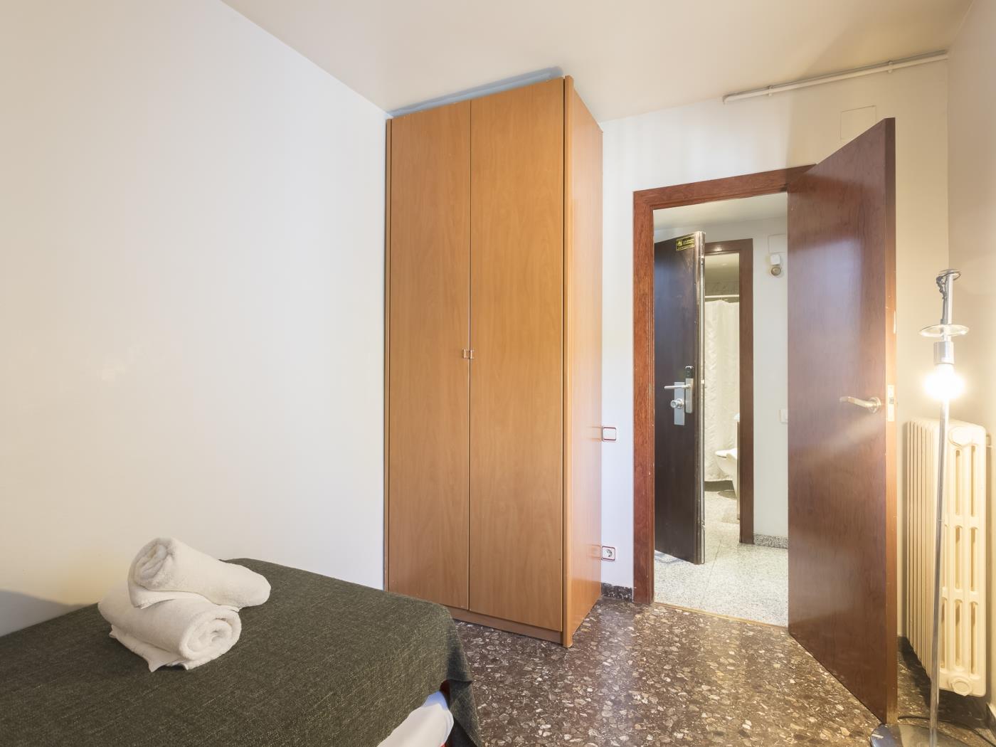 Classic executive Bonanova Apartment for 8 - My Space Barcelona Mieszkanie