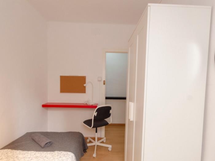 Przytulny umeblowany pokój jednoosobowy w Hospitalet - My Space Barcelona Mieszkanie