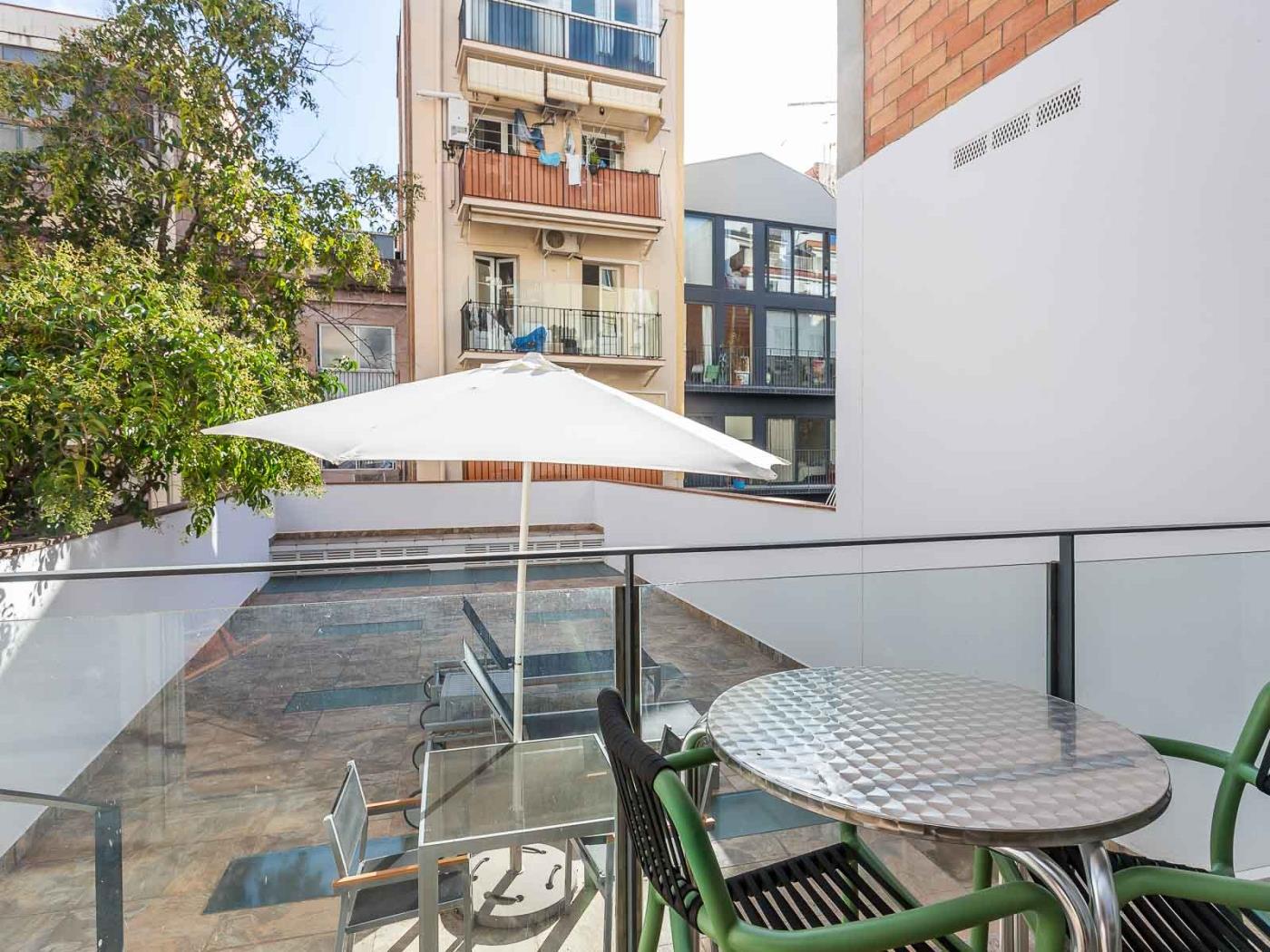 Piękny apartament z dużym prywatnym tarasem w Sant Gervasy na wynajem na miesiąc - My Space Barcelona Mieszkanie