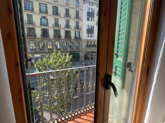2 pokoje + balkony przy targu - My Space Barcelona Mieszkanie
