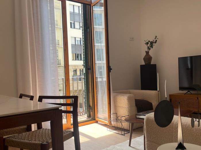 2 pokoje + balkony przy targu - My Space Barcelona Mieszkanie