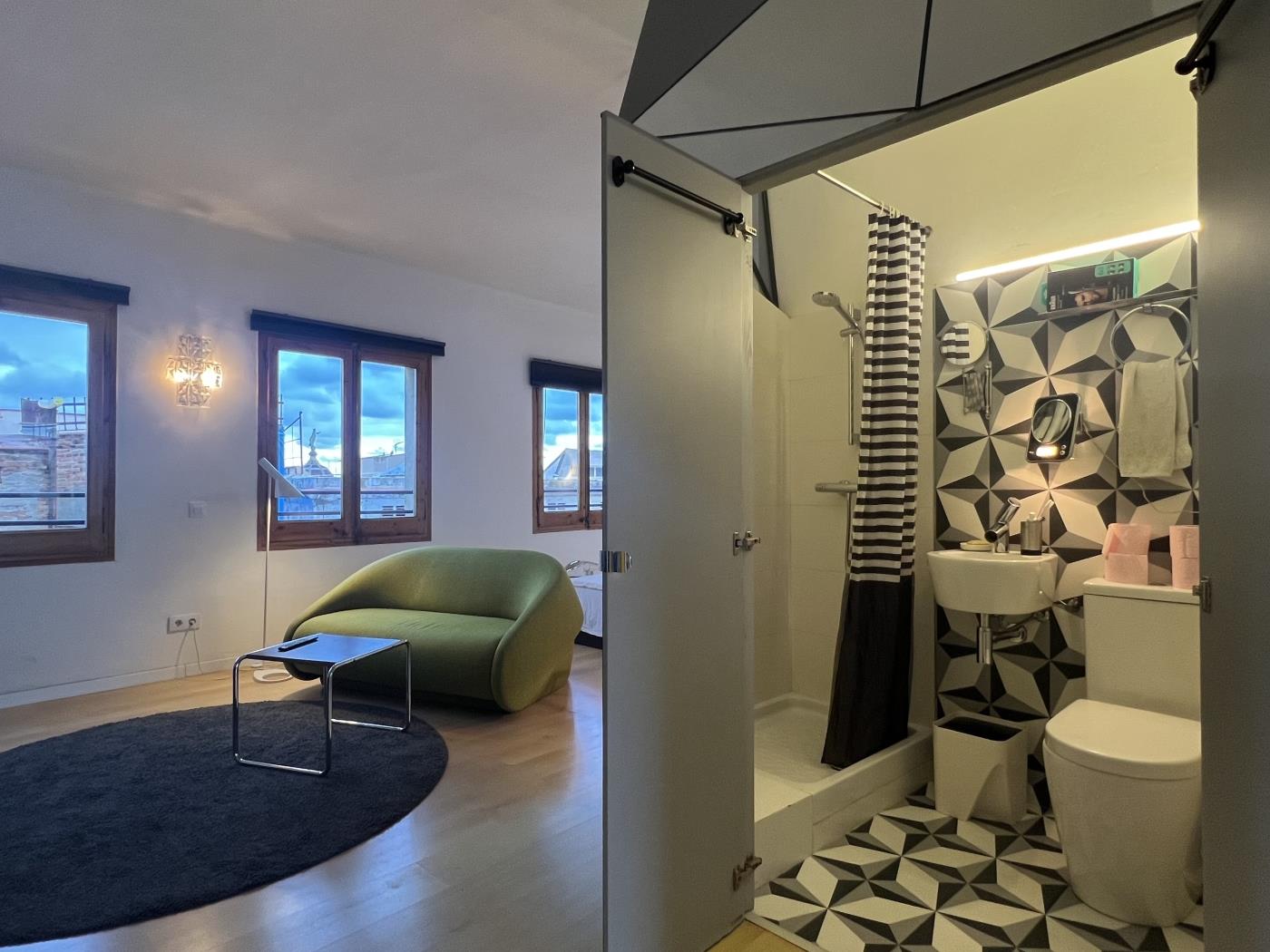 Odnowiony loft z 2 sypialniami i tarasem w Dzielnicy Gotyckiej - My Space Barcelona Mieszkanie